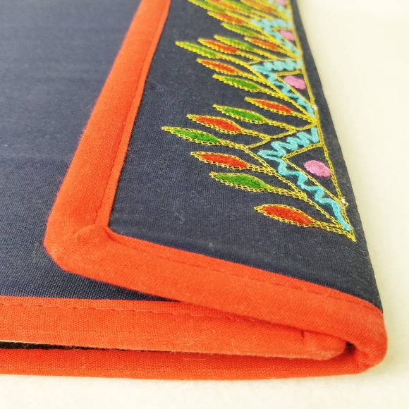 NWOT handmade cloth folder with embroidery - Picture 7 of 10